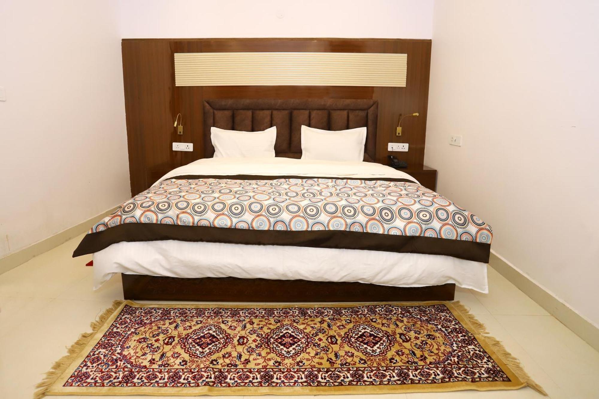 Vrindavan Guest House Нью-Дели Экстерьер фото